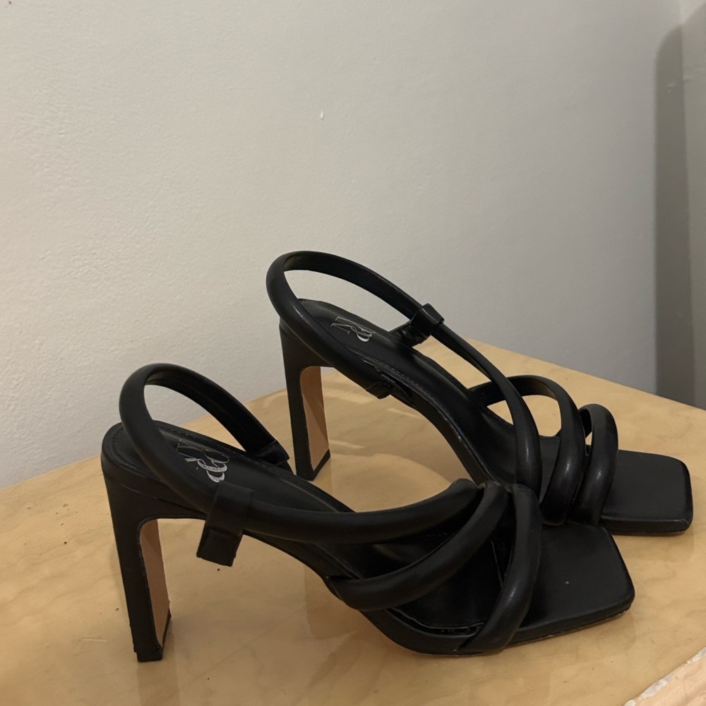 New York & Company Black Strappy Sandals